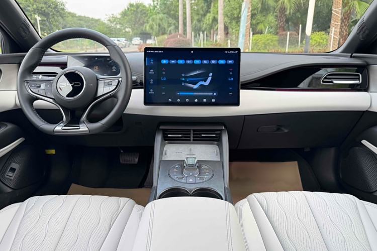 Used BYD Seal 06 New Energy 2024 DM-i 120KM Flagship Model
