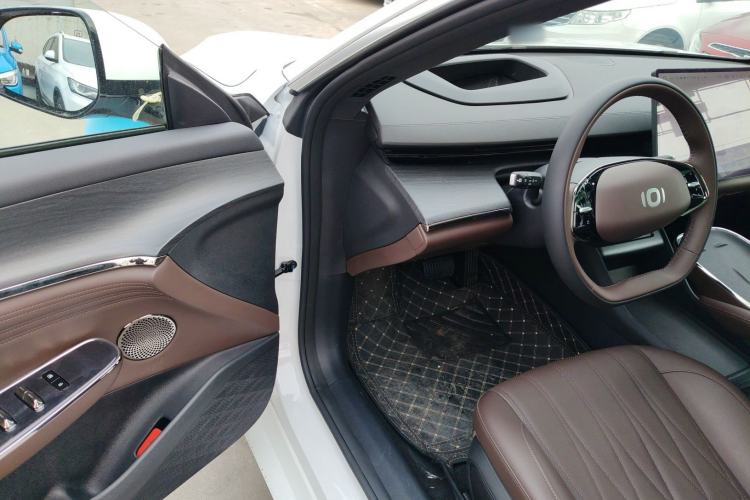 Used  A07 2025 Blue Whale Range-Extending Version 230 Flagship Model
