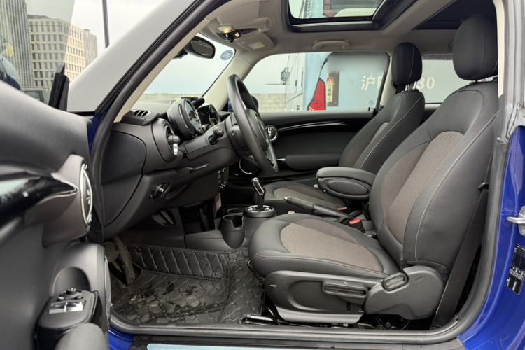 Used  MINI 2019 1.5T ONE PLUS
