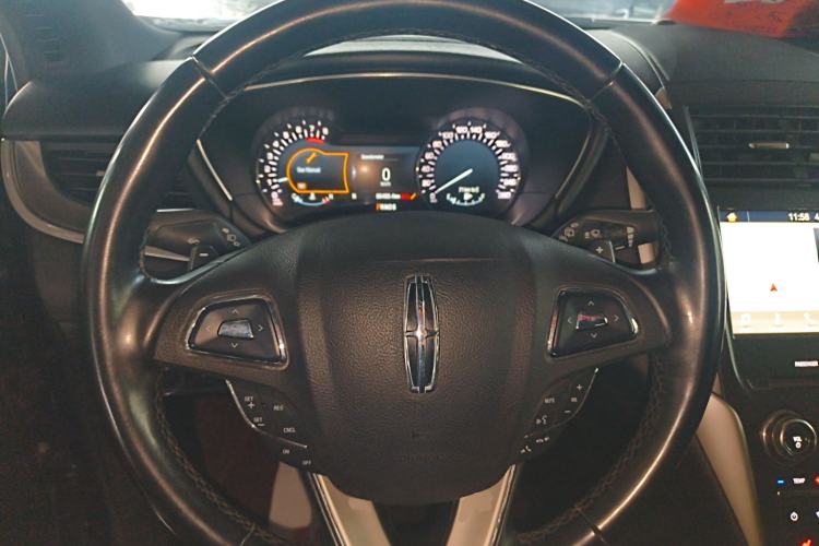 Used Lincoln MKC 2017 2.0T Two-Wheel Drive Deluxe Edition