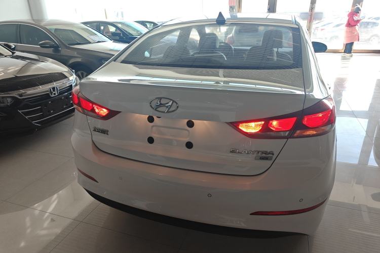 Used Hyundai Elantra 2016 1.6L Automatic ZhiXuan – Elite Version
