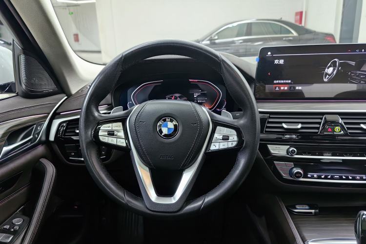 Used BMW 5 Series 2022 Second Facelift 530Li Luxury Edition Premium Package
