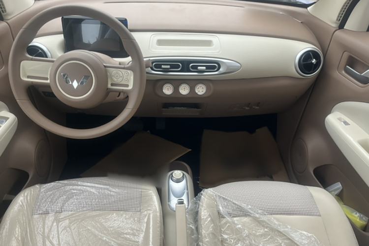 Used Wuling Hongguang MINIEV 2025 Four-Door Version Advanced Edition
