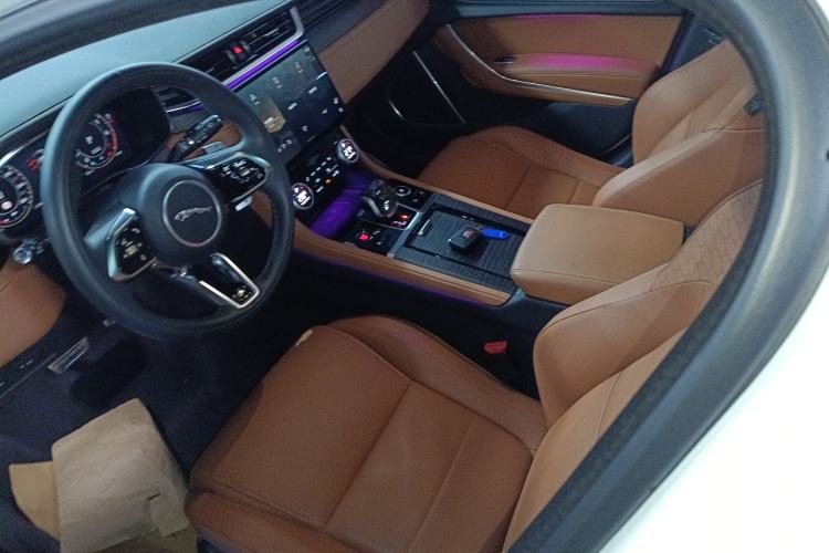 Used Jaguar XFL 2024 2.0T P300 Four-Wheel Drive Flagship Sport Gold Edition