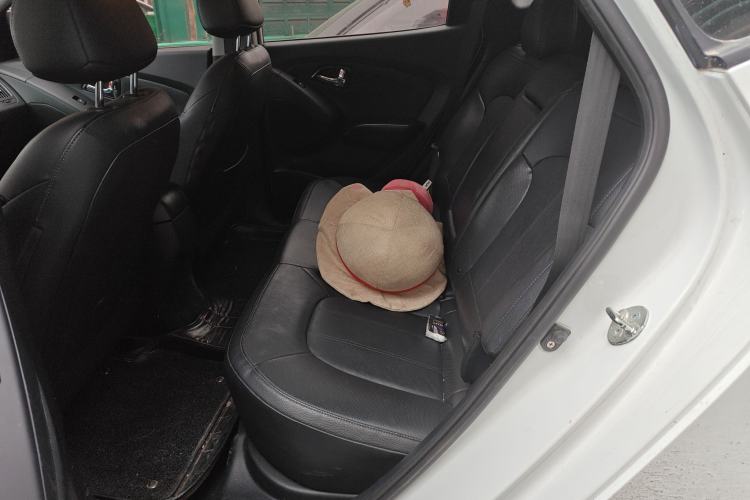 Used Hyundai ix35 2013 2.0L Automatic Two-Wheel Drive Smart GLS China IV Standard
