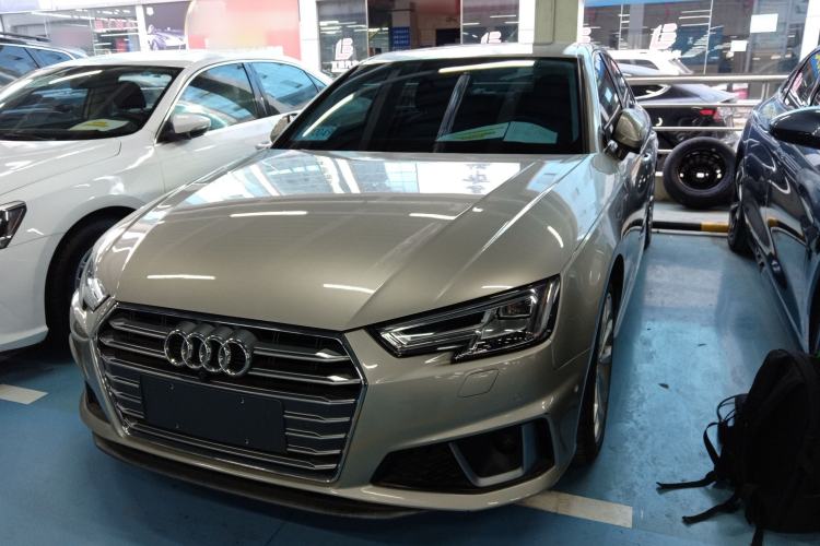 Used Audi A4L 2019 40 TFSI Fashion Version China V