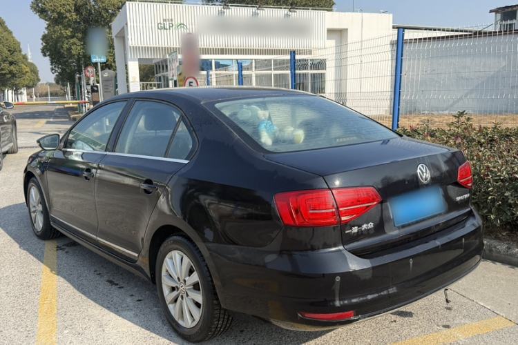 Used Volkswagen Sagitar 2015 1.6L Automatic Comfort Model