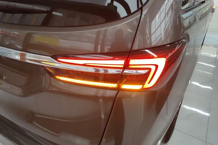 Used Buick GL8 2021 Land Cruiser Executive Class 652T Luxury Model