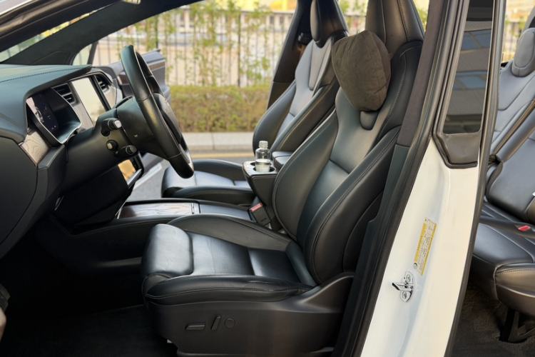 Used Tesla Model X 2019 Long-Range Version
