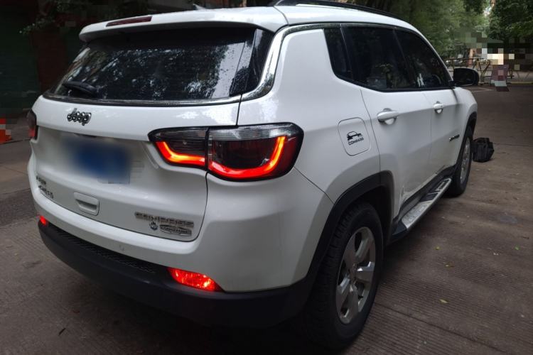 Used  Compass 2017 200T Automatic Family Edition
