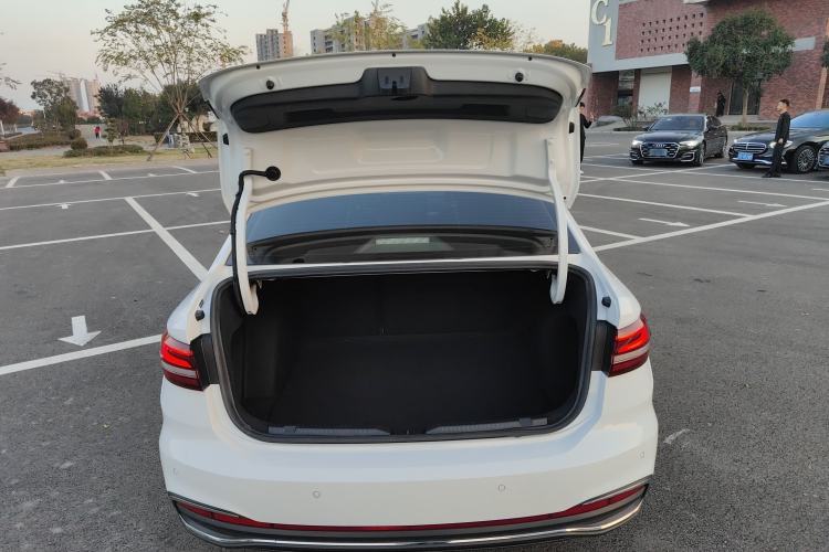 Used Volkswagen Lavida 2023 300TSI DSG Full-Comfort Edition
