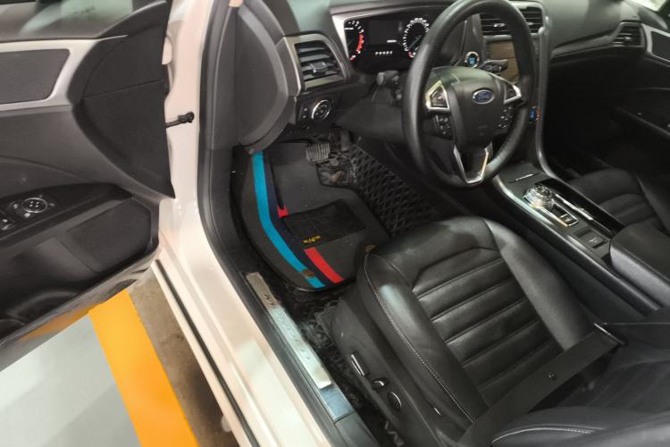 Used Ford Mondeo 2018 EcoBoost 200 Smart Control Fashion Model China VI Standard
