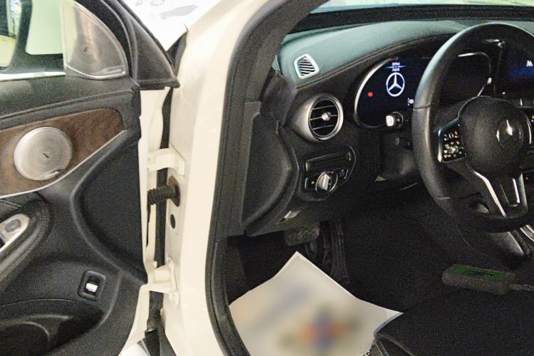 Used Mercedes-Benz GLC 2020 GLC 300 L 4MATIC Dynamic Edition
