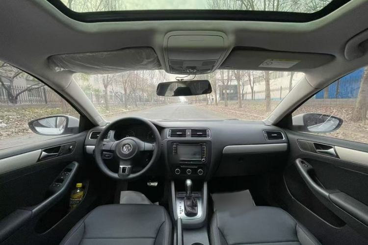 Used Volkswagen Sagitar 2014 Revised Version 1.6L Automatic Comfort Edition
