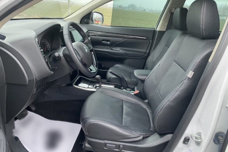 Used Mitsubishi Outlander 2018 2.0L Two-Wheel Drive Glory Edition 5 Seats