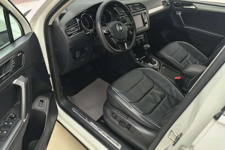 Used Volkswagen Tiguan L 2017 380TSI Automatic All-Wheel Drive Supreme Flagship Edition
