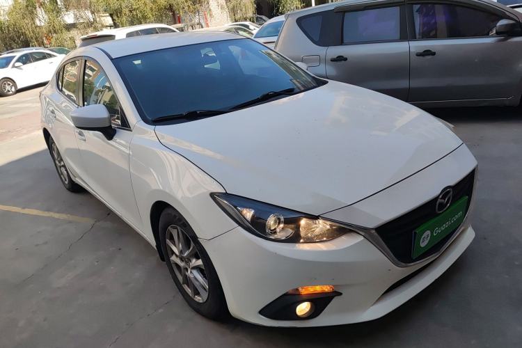 Used Mazda Mazda 3 Axela 2016 Sedan 1.5L Manual Comfort Model
