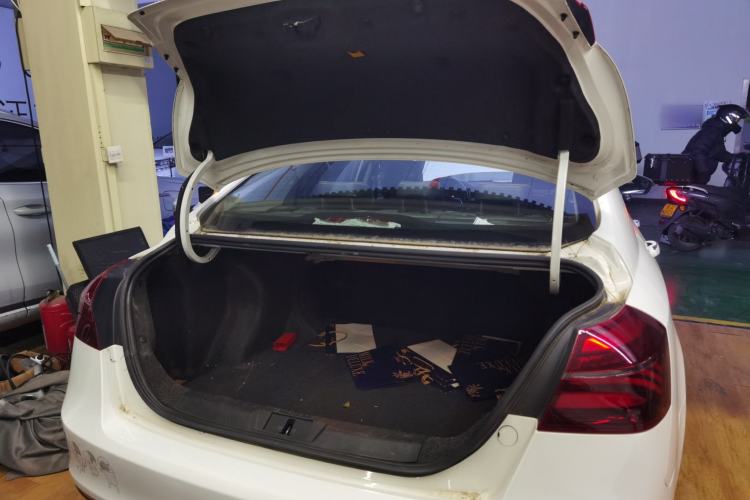 Used Geely Auto Emgrand 2019 Leading Edition 1.5L CVT Upward-Connected Model China VI Standard