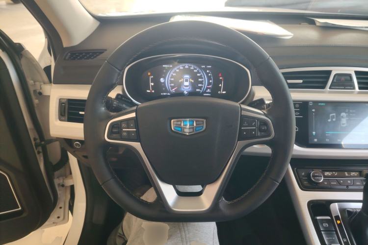 Used Geely Auto Emgrand X7 Sport 2018 1.8TD Automatic Two-Wheel Drive Smart Connect 4G Internet Edition