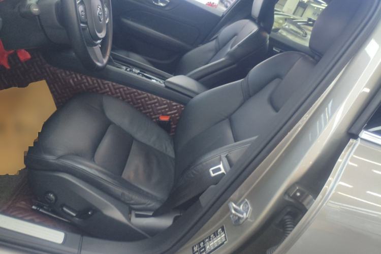 Used Volvo S60 2020 T4 Zhiyi Luxury Edition