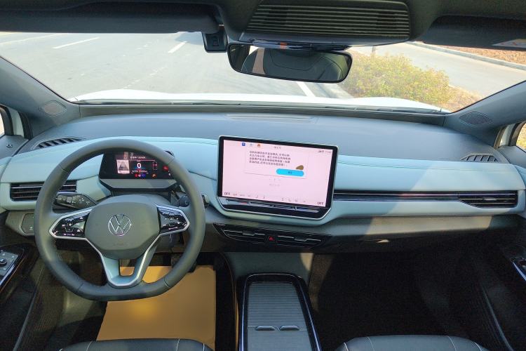 Used Volkswagen ID.4 X 2025 Smart Version Pure & Intelligent Enjoyment Edition
