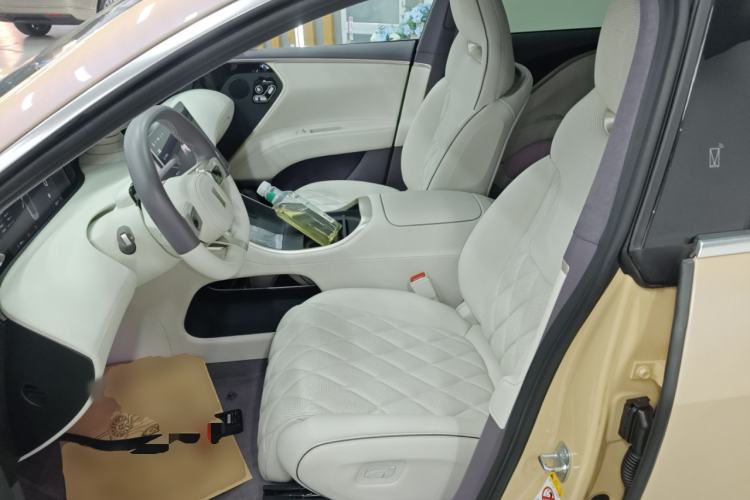 Used  11 2024 630 Rear-Wheel Drive Edition with Three Lasers
