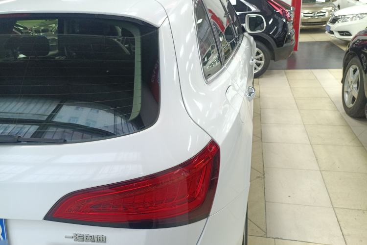 Used Audi Q5 2018 Collector's Edition 40 TFSI Ambition Model
