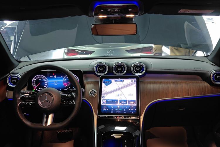 Used Mercedes-Benz GLC 2024 Refreshed GLC 300 L 4MATIC Dynamic Version 5 Seats