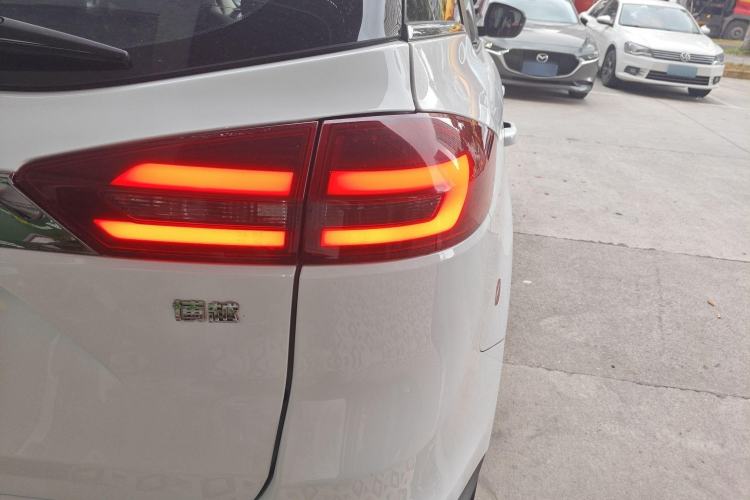 Used Geely Auto Emgrand X7 Sport 2020 1.8TD DCT Two-Wheel Drive Smart Connect 4G-Enabled Version