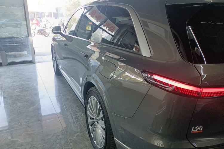 Used ONVO Luxeed L90 
