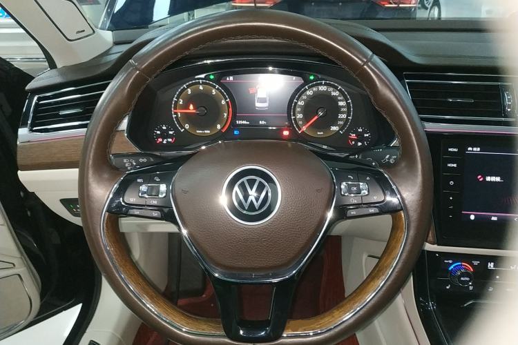 Used Volkswagen Phideon 2021 380TSI Prestige Edition
