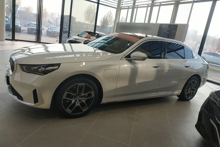 Used BMW i5 2024 eDrive 35L Prestige Luxury Package
