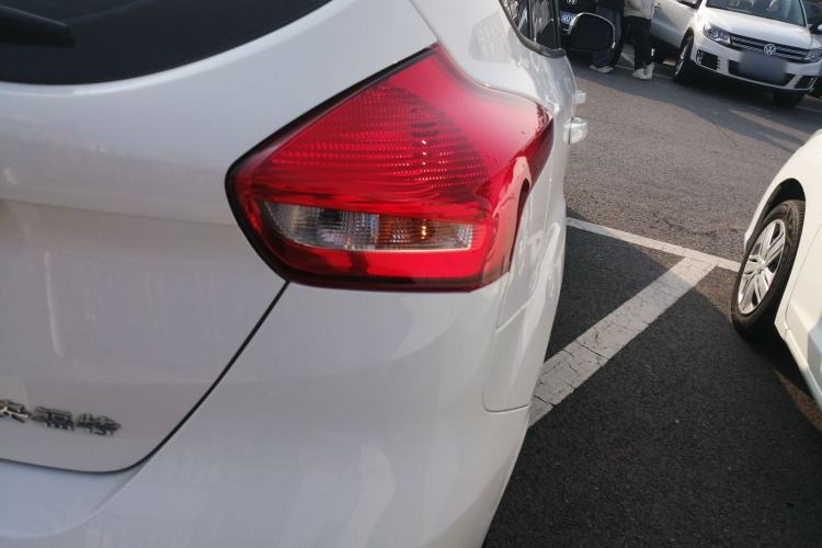 Used Ford Focus 2018 Hatchback Classic 1.6L Automatic Comfort Plus SmartDrive Edition