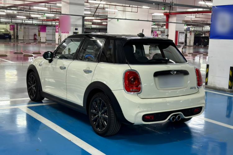 Used  MINI 2016 2.0T COOPER S Pioneer Edition Five-Door Model
