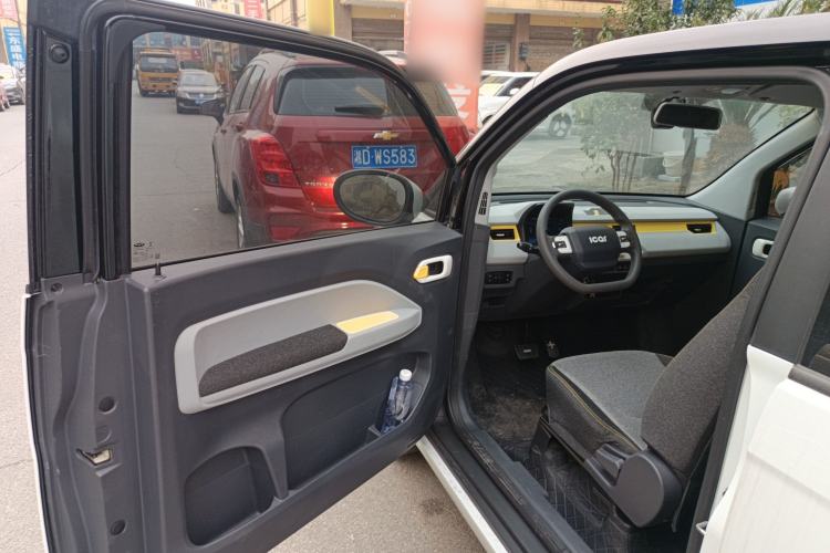 Used Chery QQ Ice Cream 2022 170km Sundae Phosphate Lithium-Ion
