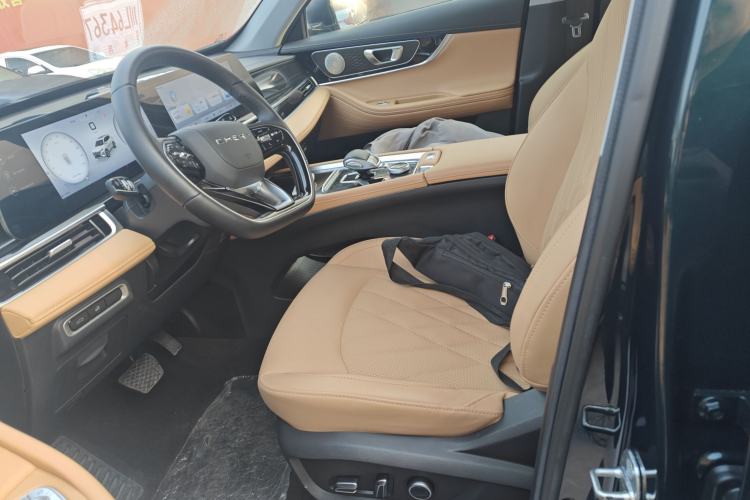 Used Chery Tiggo 8 PRO 2024 Champion Edition 390T Two-Wheel Drive Peak Version 5 Seats