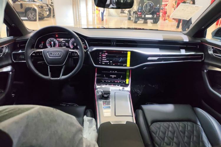 Used Audi A6L 2025 45 TFSI Prestige Dynamic Edition
