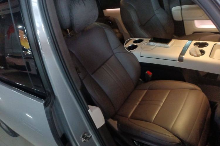 Used Li Auto MEGA 2024 Ultra Model
