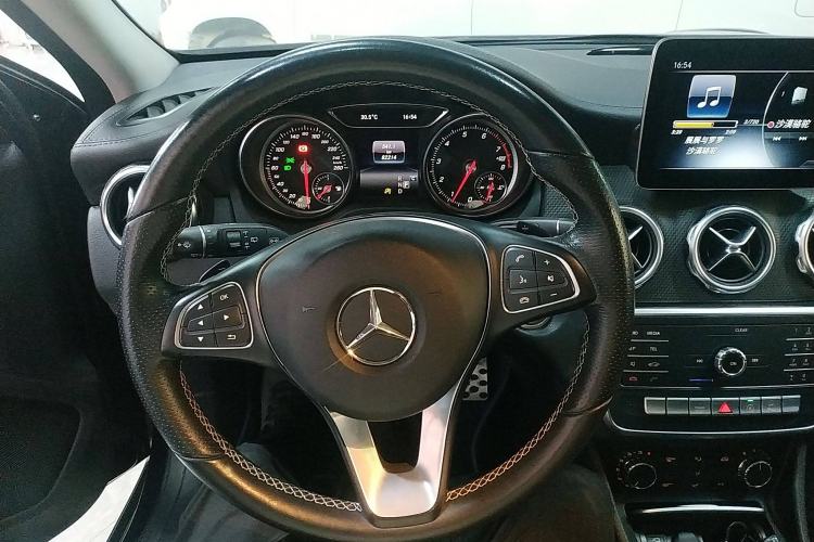 Used Mercedes-Benz GLA 2018 GLA 200 Fashion Model