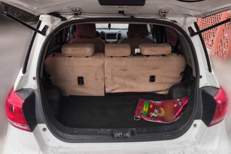 Used Haval H1 2017 Red-Label 1.5L Manual Comfort Model
