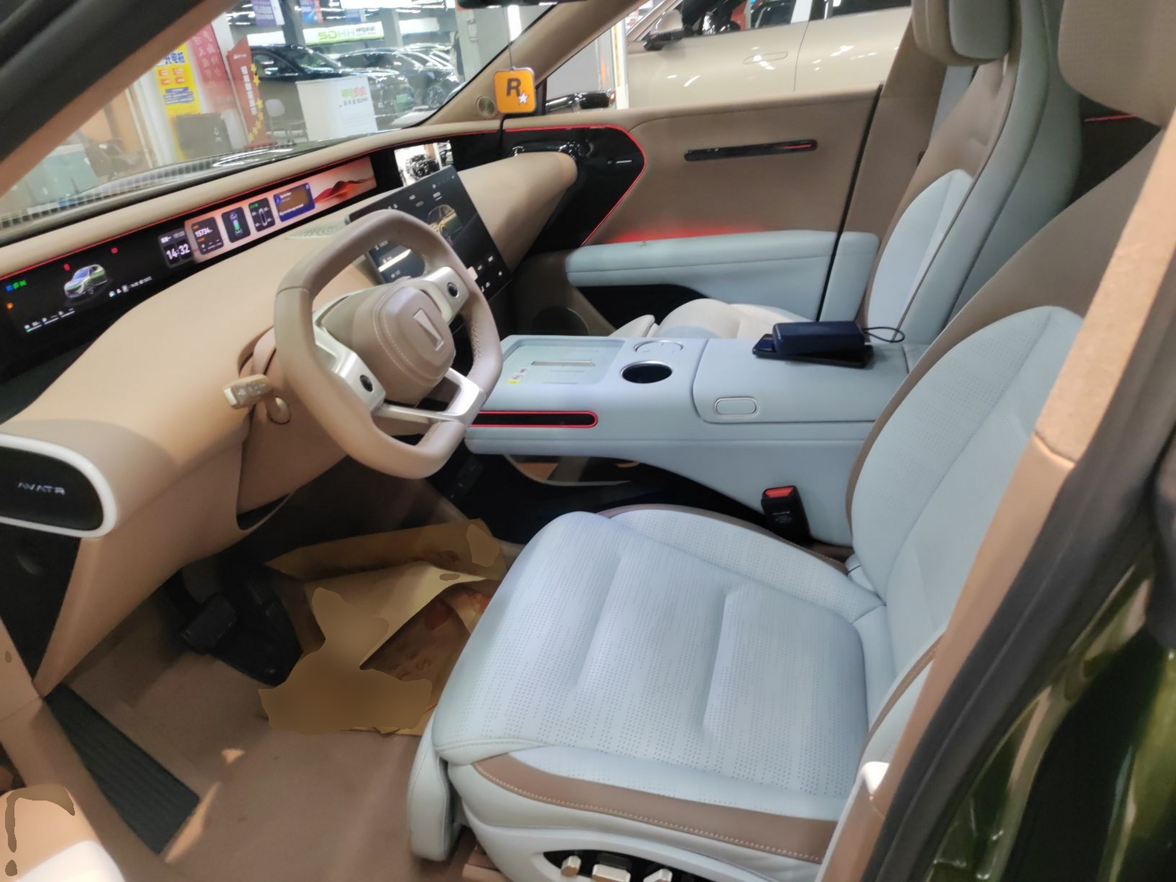 Переднее сиденье в автомобиле