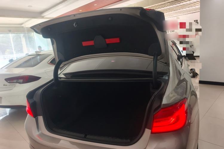 Used BMW 5 Series 2018 528Li Launch Special Edition
