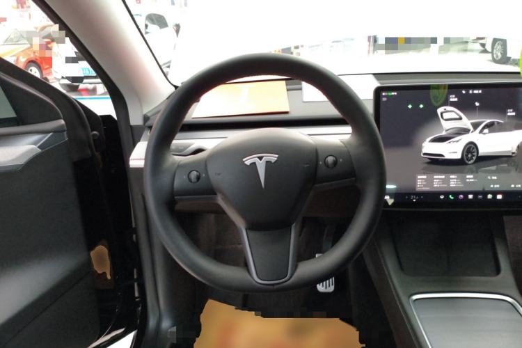 Used Tesla Model Y 2023 Rear-Wheel-Drive Version
