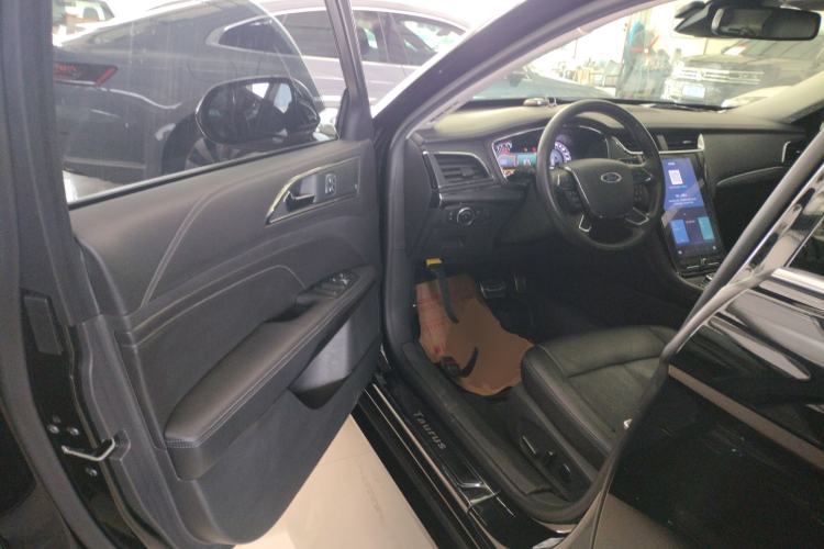 Used Ford Taurus 2019 EcoBoost 245 Premium Edition
