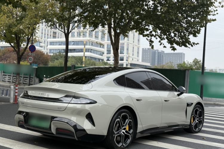 Used  SU7 2024 Rear-Drive Ultra-Long Range Advanced Pro-Level Intelligent Driving Version
