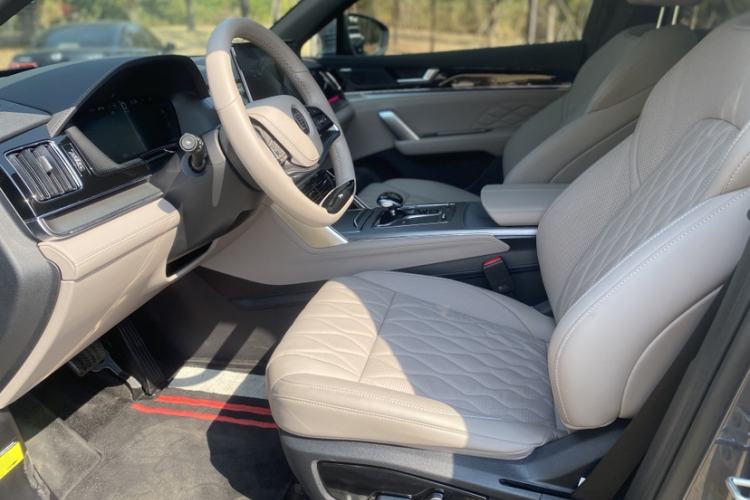 Used BYD Tang New Energy 2024 DM-i Glory Edition 112KM Prestige Model
