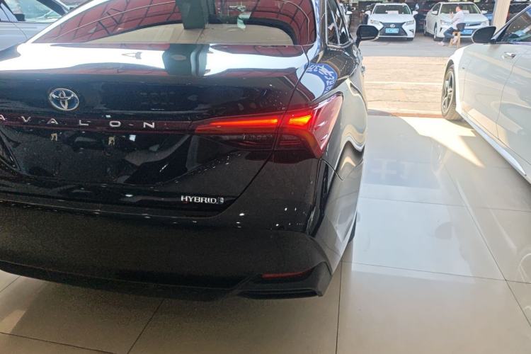 Used Toyota Avalon 2022 Dual-Engine 2.5L Luxury Edition
