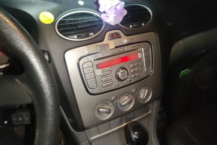 Used Ford Focus 2013 Hatchback Classic 1.8L Automatic Base Model
