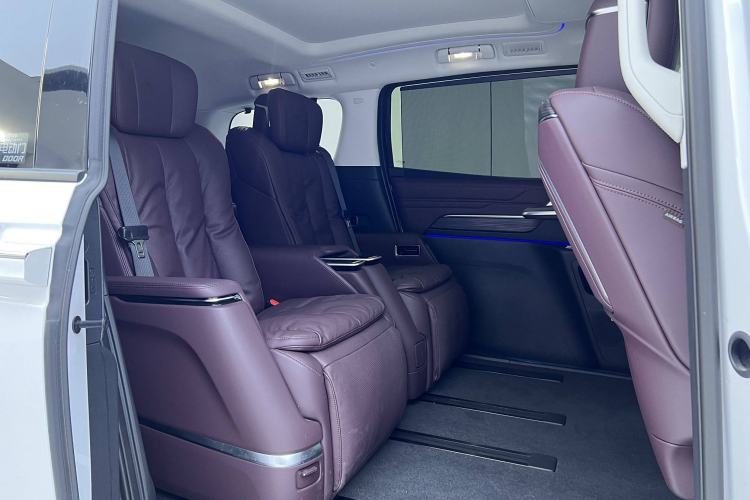 Used Buick Century 2025 2.0T Seven-Seater Yinshi Edition
