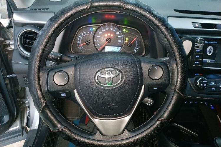 Used Toyota RAV4 2019 2.0L CVT Two-Wheel Drive Comfort Edition China VI Standard
